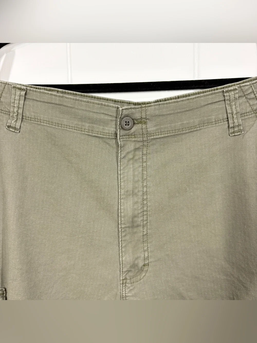 Wrangler Mens Relaxed Fit Green Cargo Shorts Size 42 Stretch Ripstop
